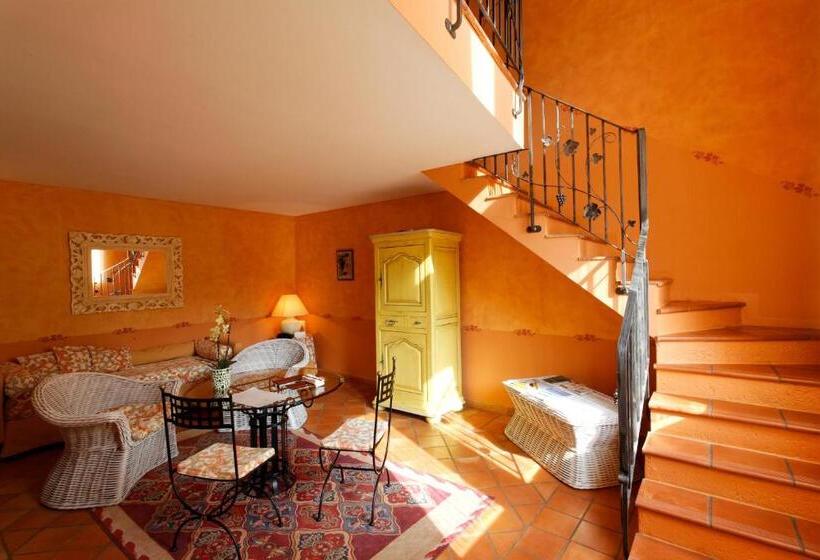 ドゥプレックスルーム, Château D'adomenil