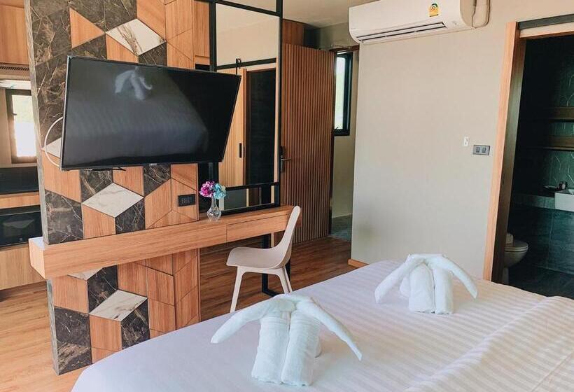 豪华家庭房间, Sky Wave Patong