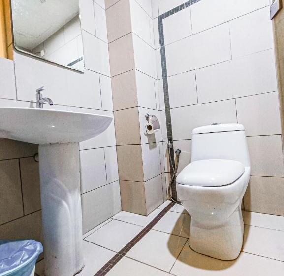 اتاق استاندارد یک نفره, First Residence Hotel By Rvh