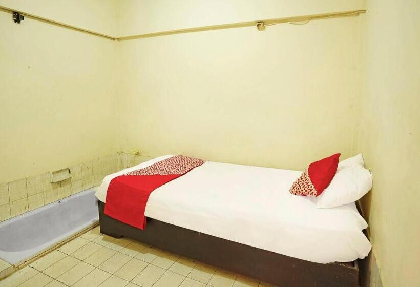اتاق استاندارد یک نفره, Oyo 3201  Rian Palembang