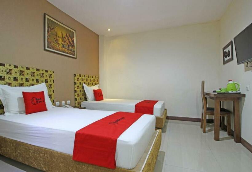 اتاق استاندارد, Reddoorz Near Uns Solo
