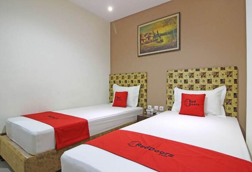اتاق استاندارد, Reddoorz Near Uns Solo