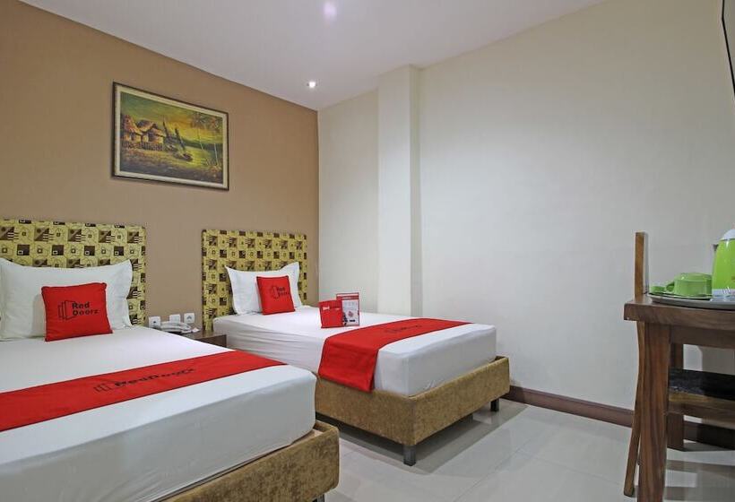 اتاق استاندارد, Reddoorz Near Uns Solo