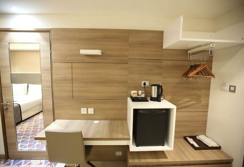 带城市景观的标准间, Holiday Inn Gurugram Sector 90, An Ihg