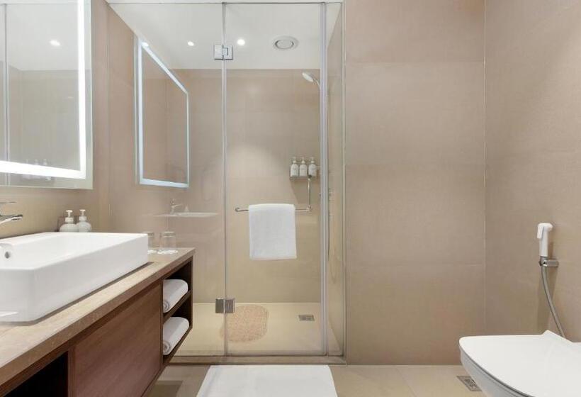 带阳台套房, Holiday Inn Gurugram Sector 90, An Ihg