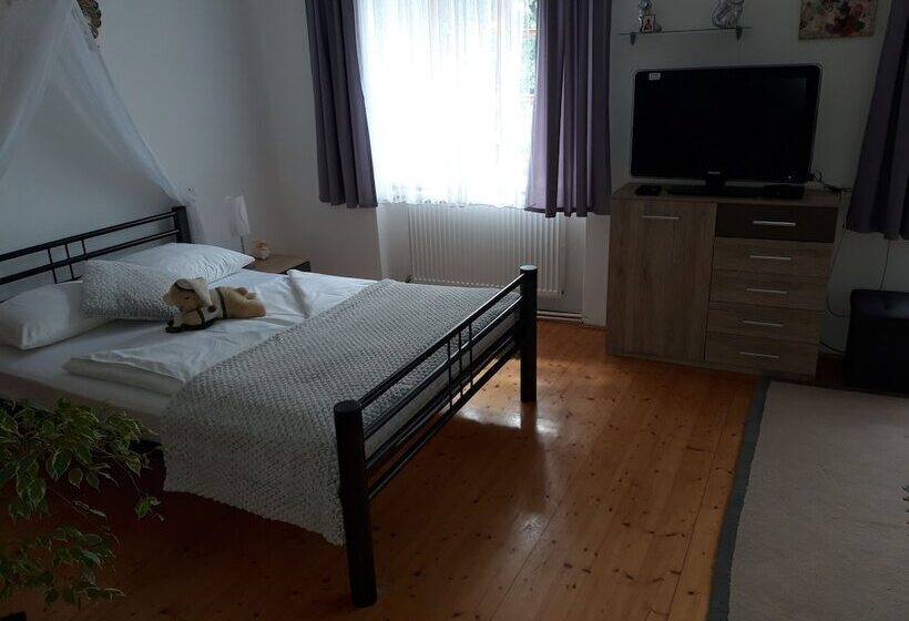 Семейный Номер Deluxe, Privatzimmer Dimitrova