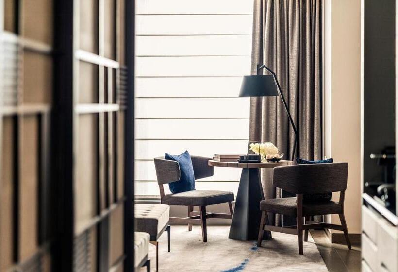 Номер Superior Кровать Кинг, Four Seasons Hotel Tokyo At Otemachi