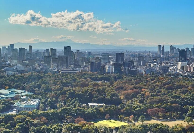 Люкс Вид на Сад, Four Seasons Hotel Tokyo At Otemachi