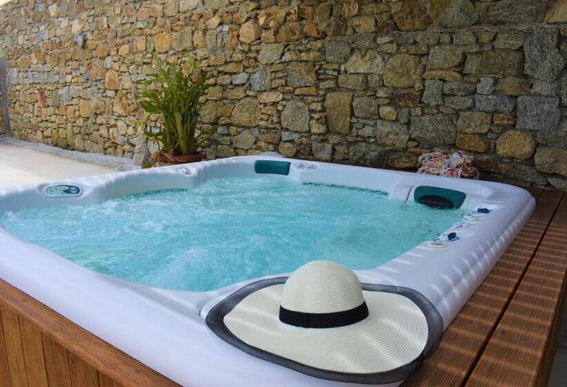 Полулюкс с Гидромассажем, Etesians Suites & Villas