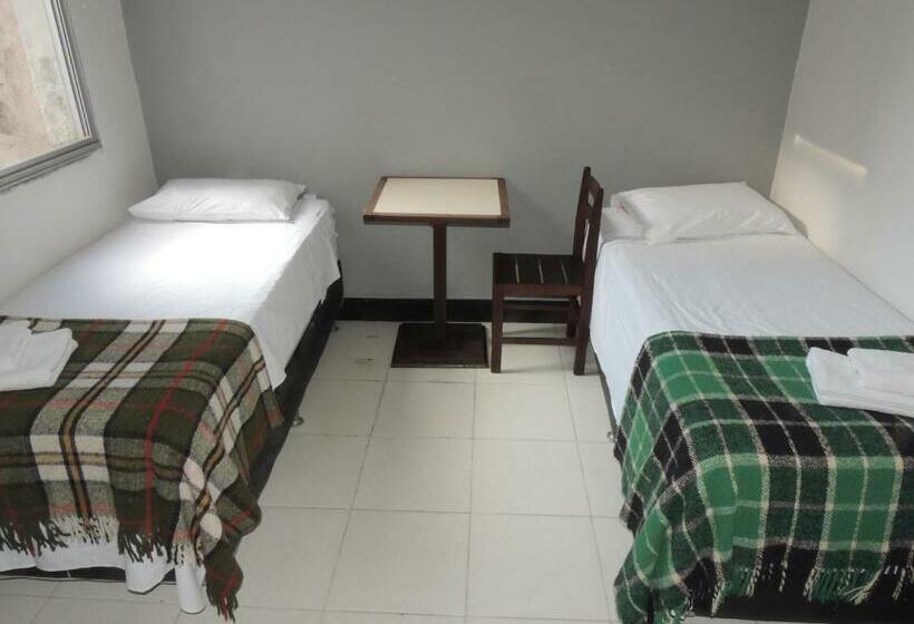 스탠다드 룸, Economy 888   By Up Hotel   Próximo A Praça Da Estação E Rodoviária