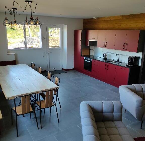 Дом 3 Спальни, Maison D'hôtes L'etiquette