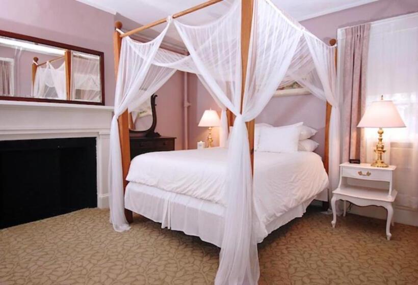 スーペリアールーム, Yankee Peddler Inn