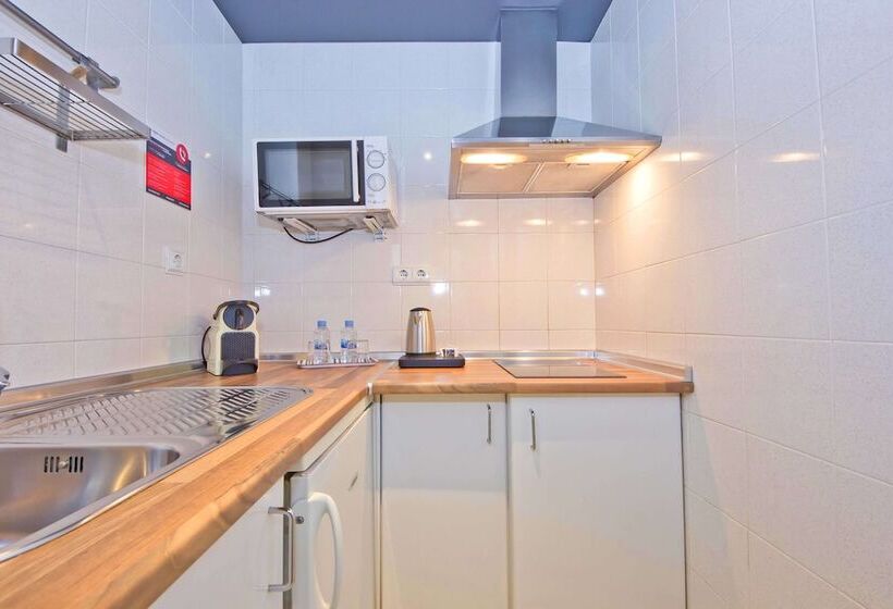 Семейный Номер, Aparthotel Atenea Valles