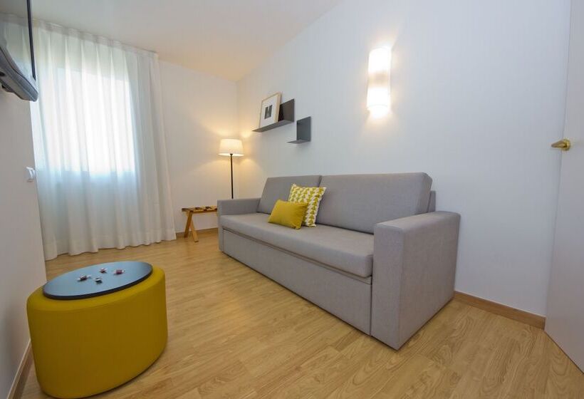 Номер Стандарт, Aparthotel Atenea Valles