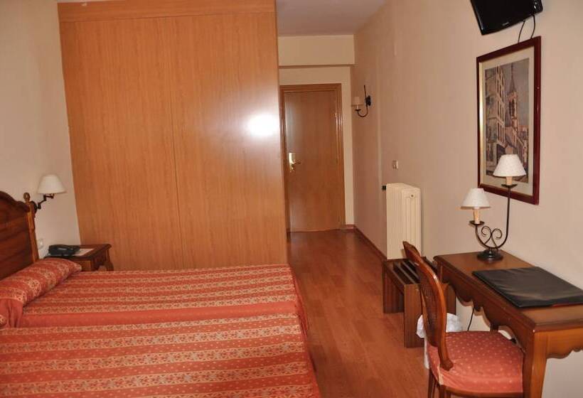Номер Стандарт, Hostal Tafalla