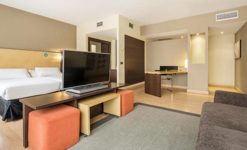 Семейный Номер, Ilunion Suites Madrid
