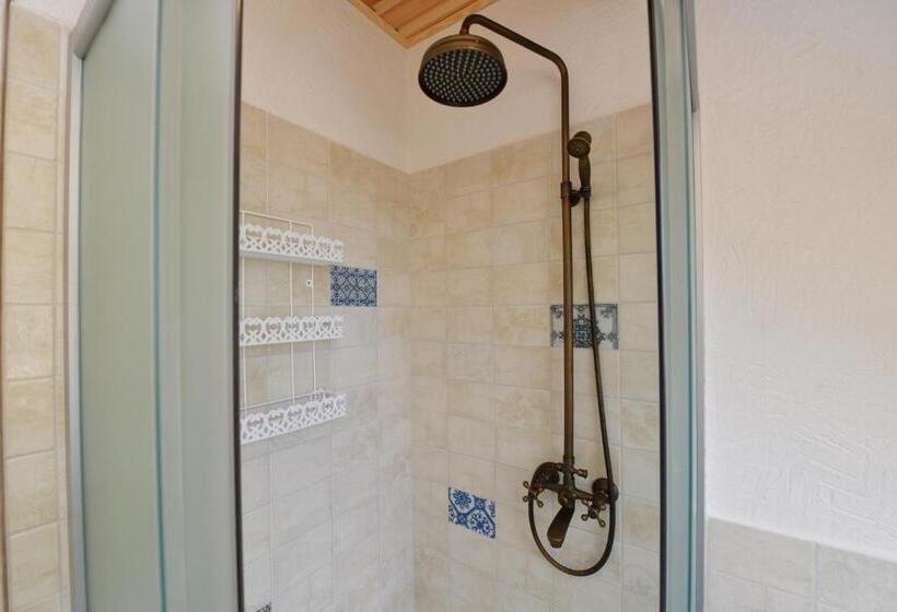 ویلای لوکس 1 خوابه, Sunny Beaver B&b