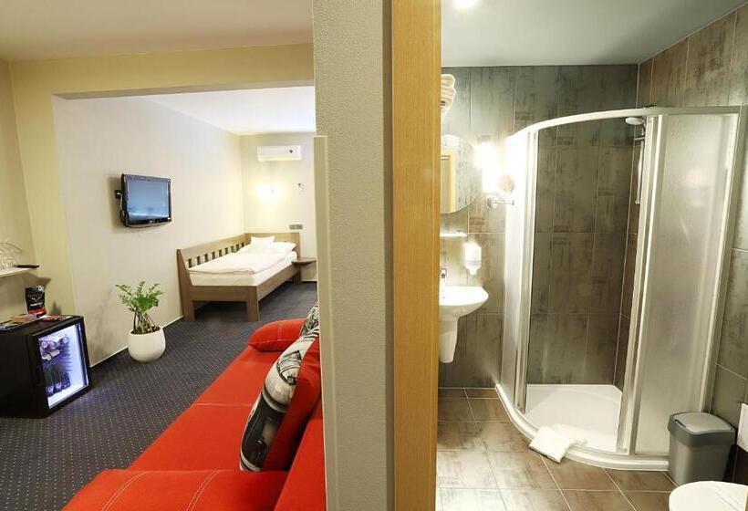 标准三人间, Apart Hotel Jablonec