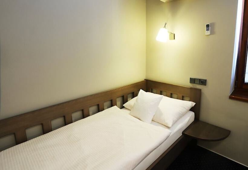 标准三人间, Apart Hotel Jablonec