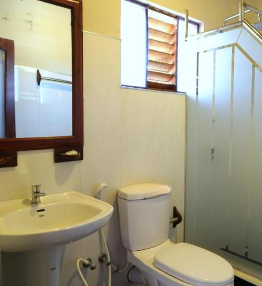 اتاق داخلی دلوکس, Pub Ceylon Hostel