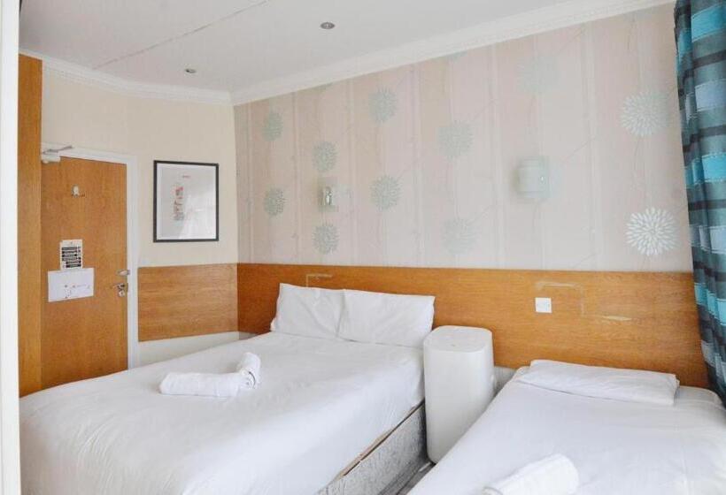 Трехместный Номер Базовый, Anchor Guest House