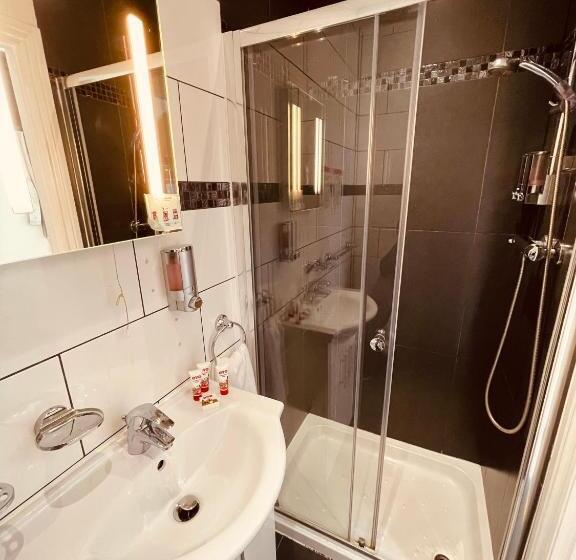 Четырехместный Номер Стандарт, Anchor Guest House