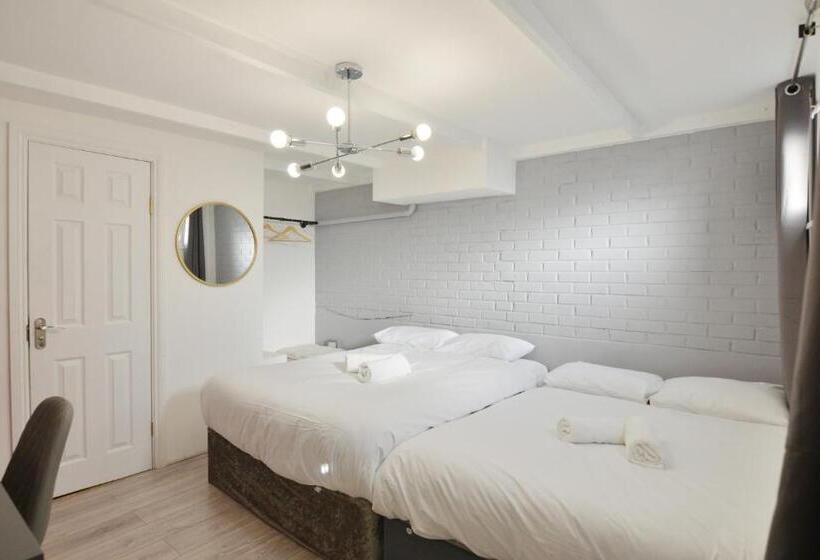 Семейный Номер, Anchor Guest House