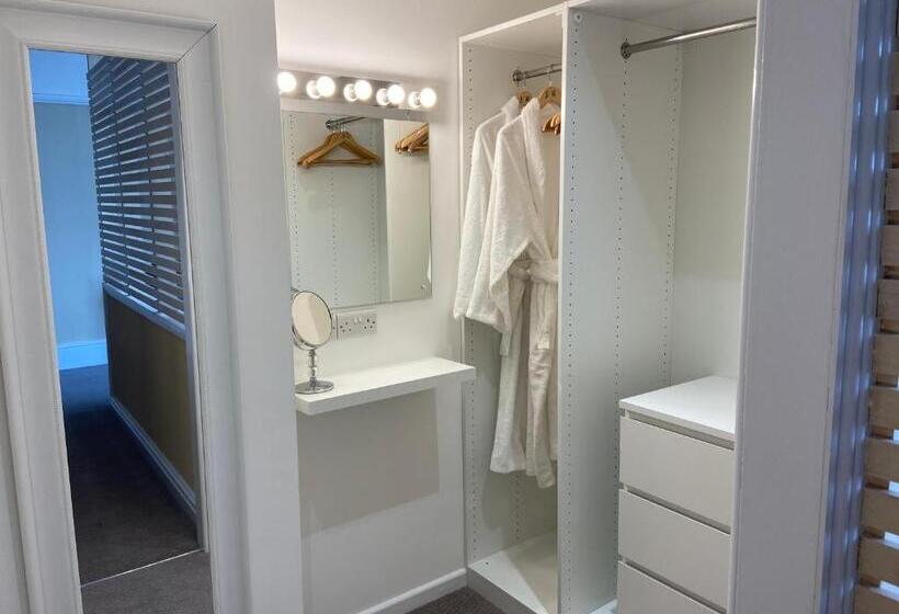 Люкс Deluxe Вид на Море, The Shelbourne   Exclusivley For Adults
