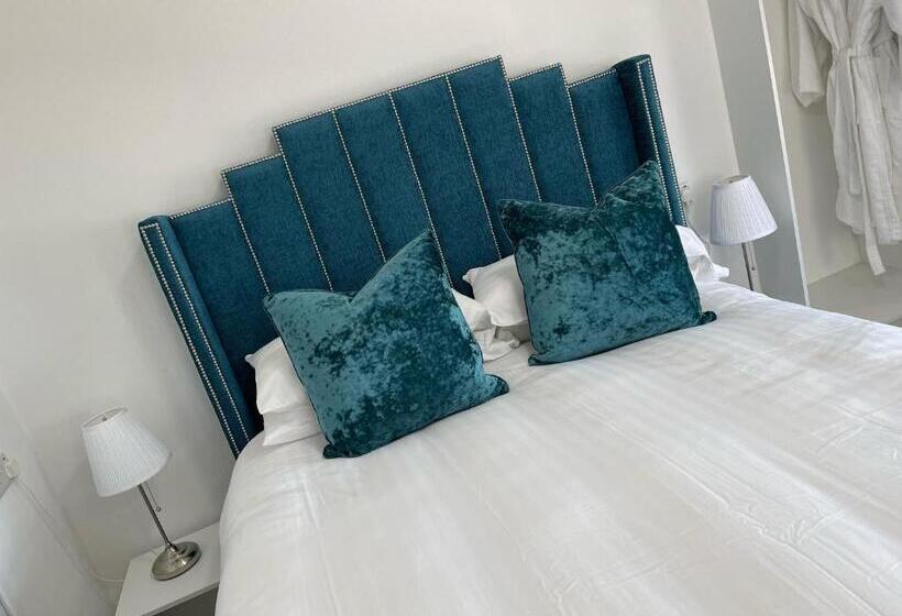 חדר דלוקס נוף לים, The Shelbourne   Exclusivley For Adults