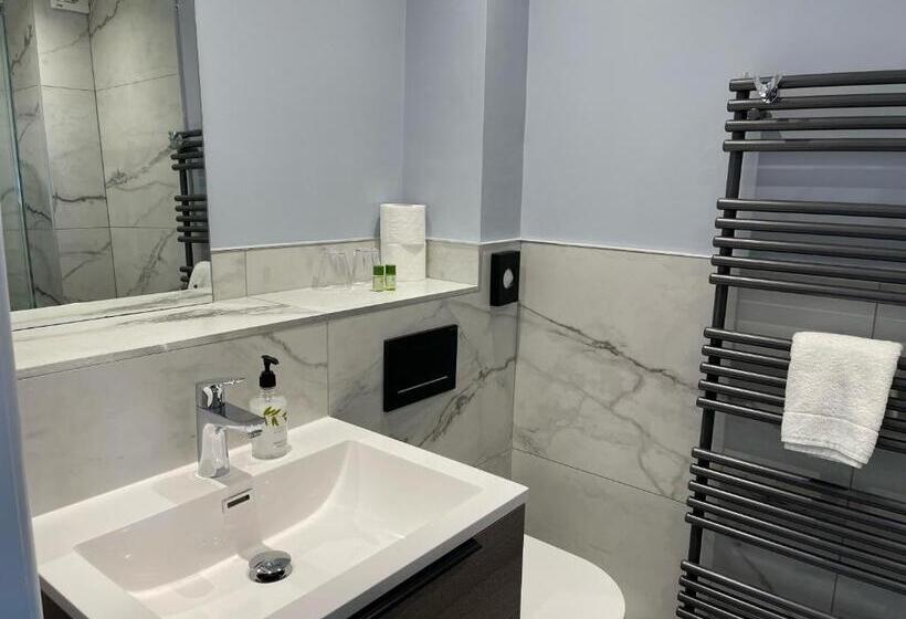 חדר סטנדרט נוף לים, The Shelbourne   Exclusivley For Adults