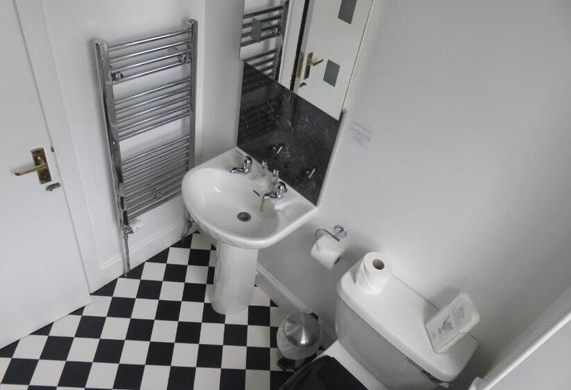 Номер Стандарт, West End Guest House