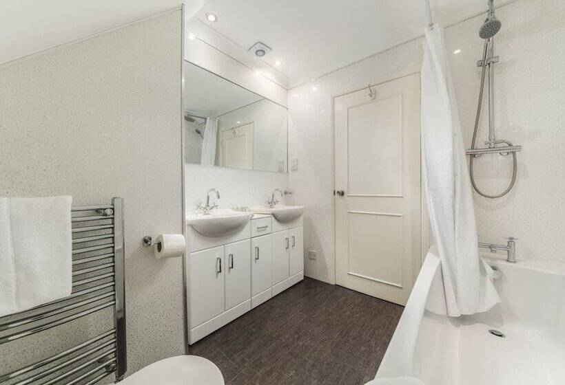 Номер Superior, Orestone Manor