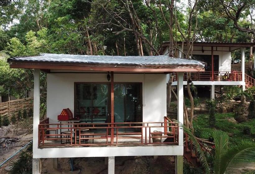 스탠다드 방갈로 정원 전망, Chareena Garden