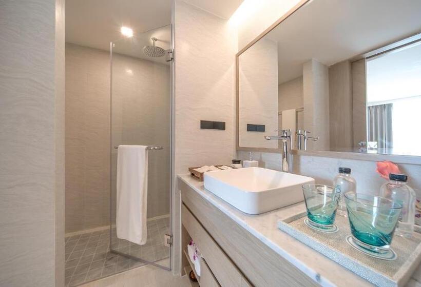 اتاق لوکس, Wyndham La Vita Rawai Phuket