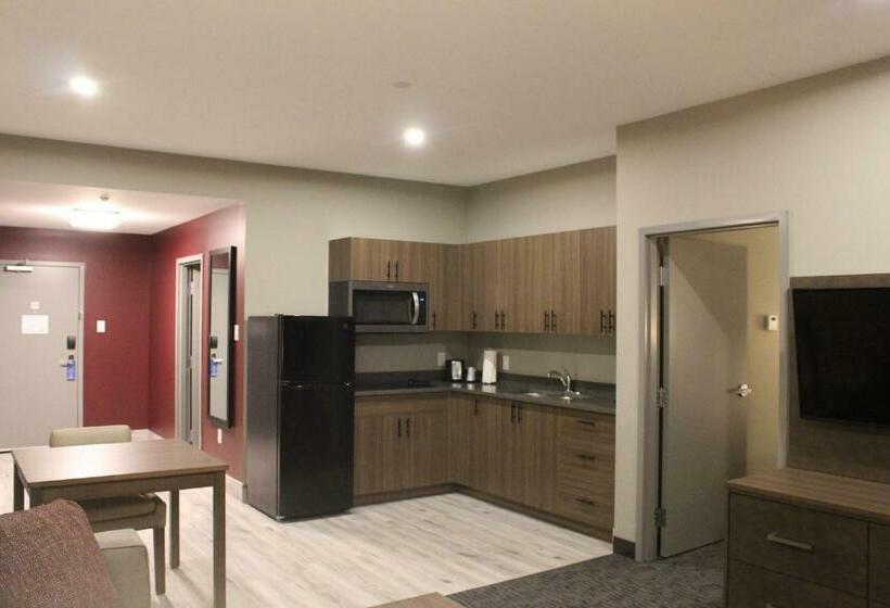 带大床的套房, Best Western Plus Dauphin