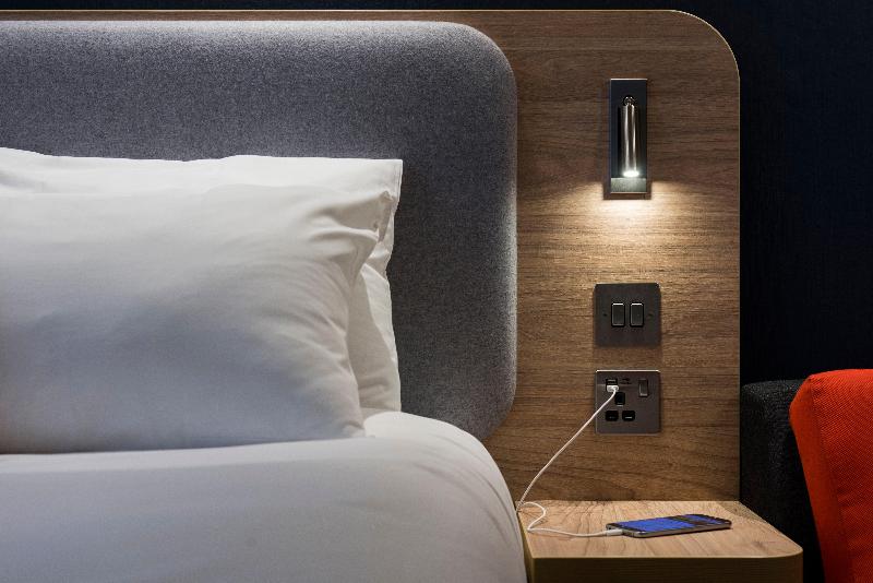 Номер Стандарт Адаптированный для Инвалидов, Holiday Inn Express London Luton Airport, An Ihg