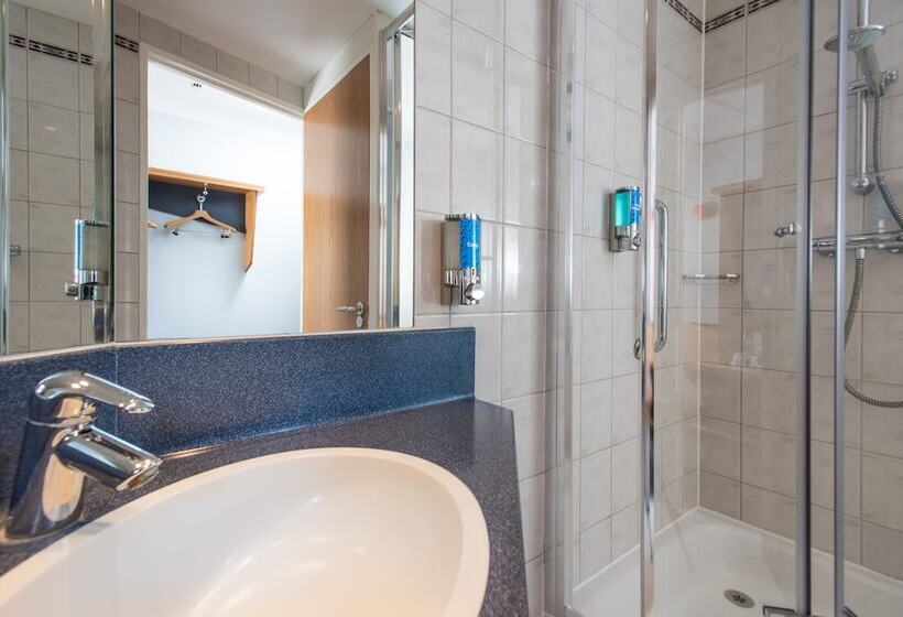 Номер Стандарт, Holiday Inn Express Stoke On Trent, An Ihg