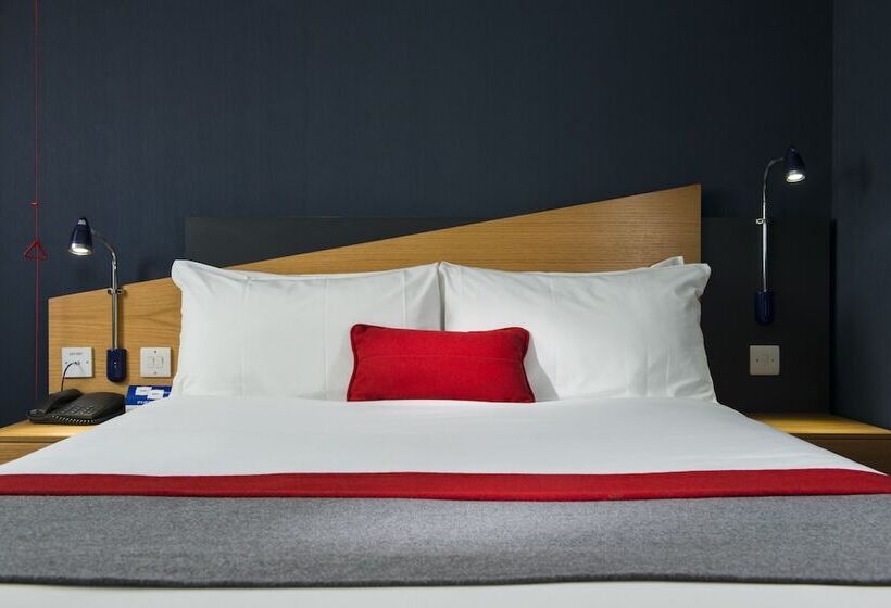 Номер Стандарт, Holiday Inn Express Stoke On Trent, An Ihg