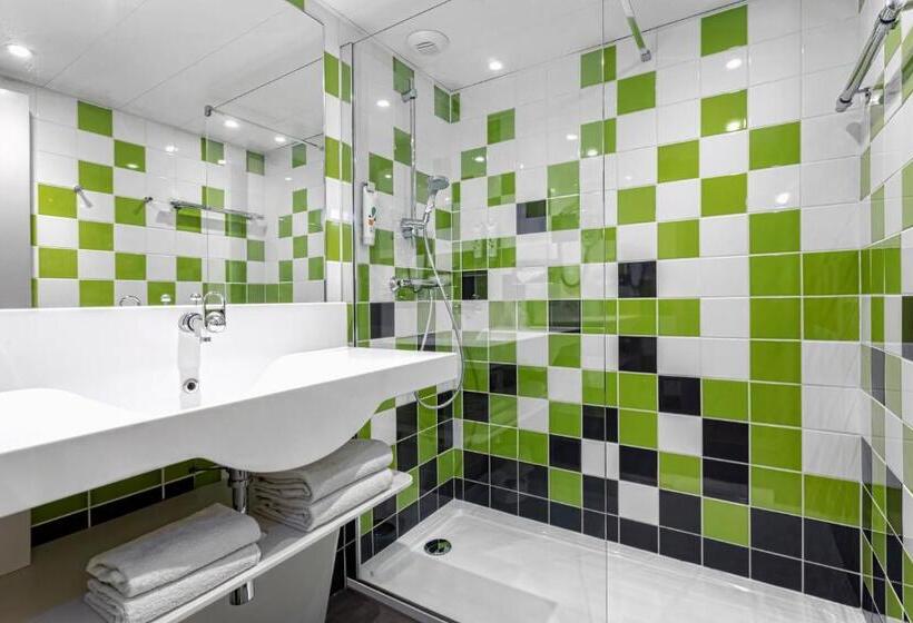 Семейный Номер, Ibis Styles Avignon Sud