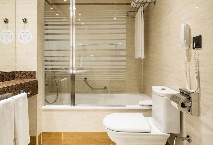 Номер Executive, Ilunion Les Corts Spa