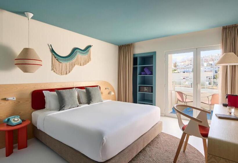 Номер Стандарт с Балконом, Indigo Albufeira by IHG
