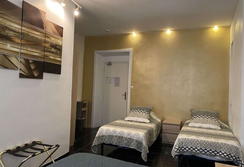Номер Стандарт, Kyriad Direct Beziers Centre