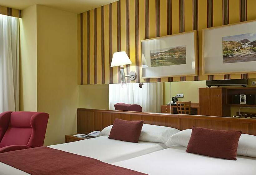 Семейный Номер, Ilunion Les Corts Spa