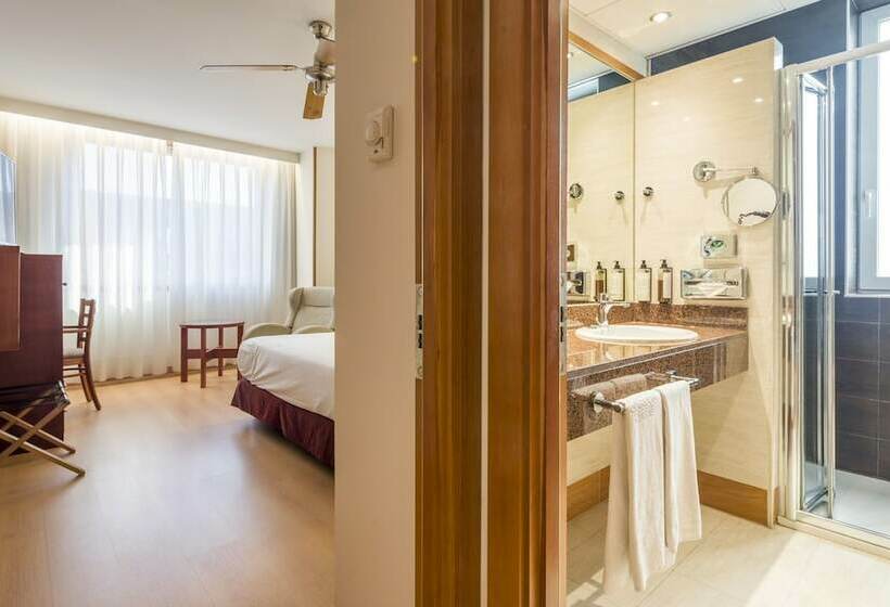 Номер Superior, Ilunion Les Corts Spa