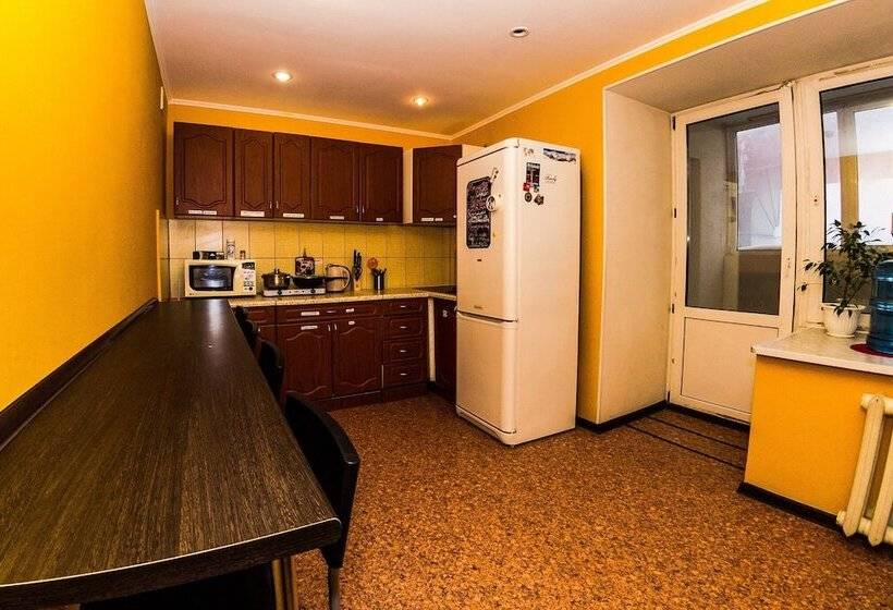 Семейный Номер, Hostel My World