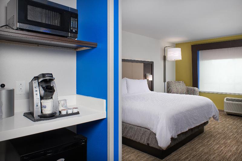 Номер Стандарт Кровать Кинг Адаптированный для Инвалидов, Holiday Inn Express   Lockport, An Ihg