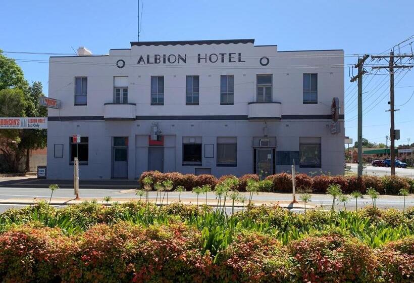 Номер Стандарт, Albion Motel Finley