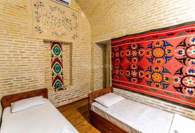 اتاق استاندارد یک نفره, Okhun Madrasah15th 16th Century
