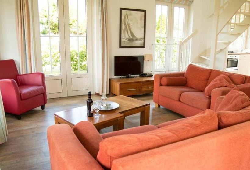 Апартаменты 3 Спальни, Bungalow 6p