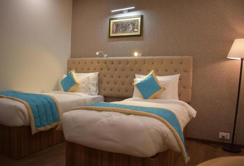 高级大房间, The Grand Hotel, Muzaffarpur